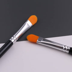 Extra Flat Concealer Brush